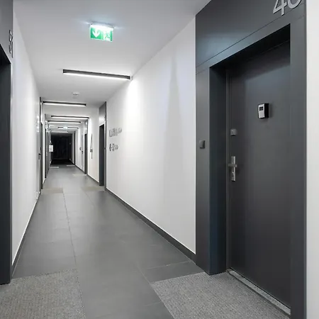 Wojciechowskiego With Parking By Renters Poznań