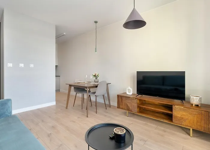 Wojciechowskiego With Parking By Renters דירה פוזנן