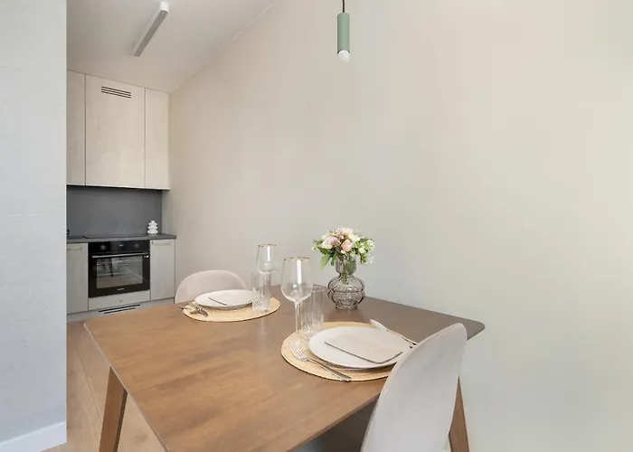 Wojciechowskiego With Parking By Renters דירה