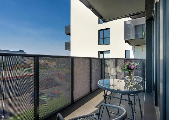 Wojciechowskiego With Parking By Renters דירה פוזנן