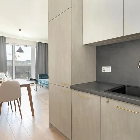 Wojciechowskiego With Parking By Renters Appartement *